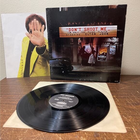 Elton John Vinyl Don't Shoot Me - Picture 1 of 3